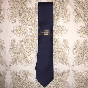 Club Room Estate Navy 100% Silk Tie. NWT.
